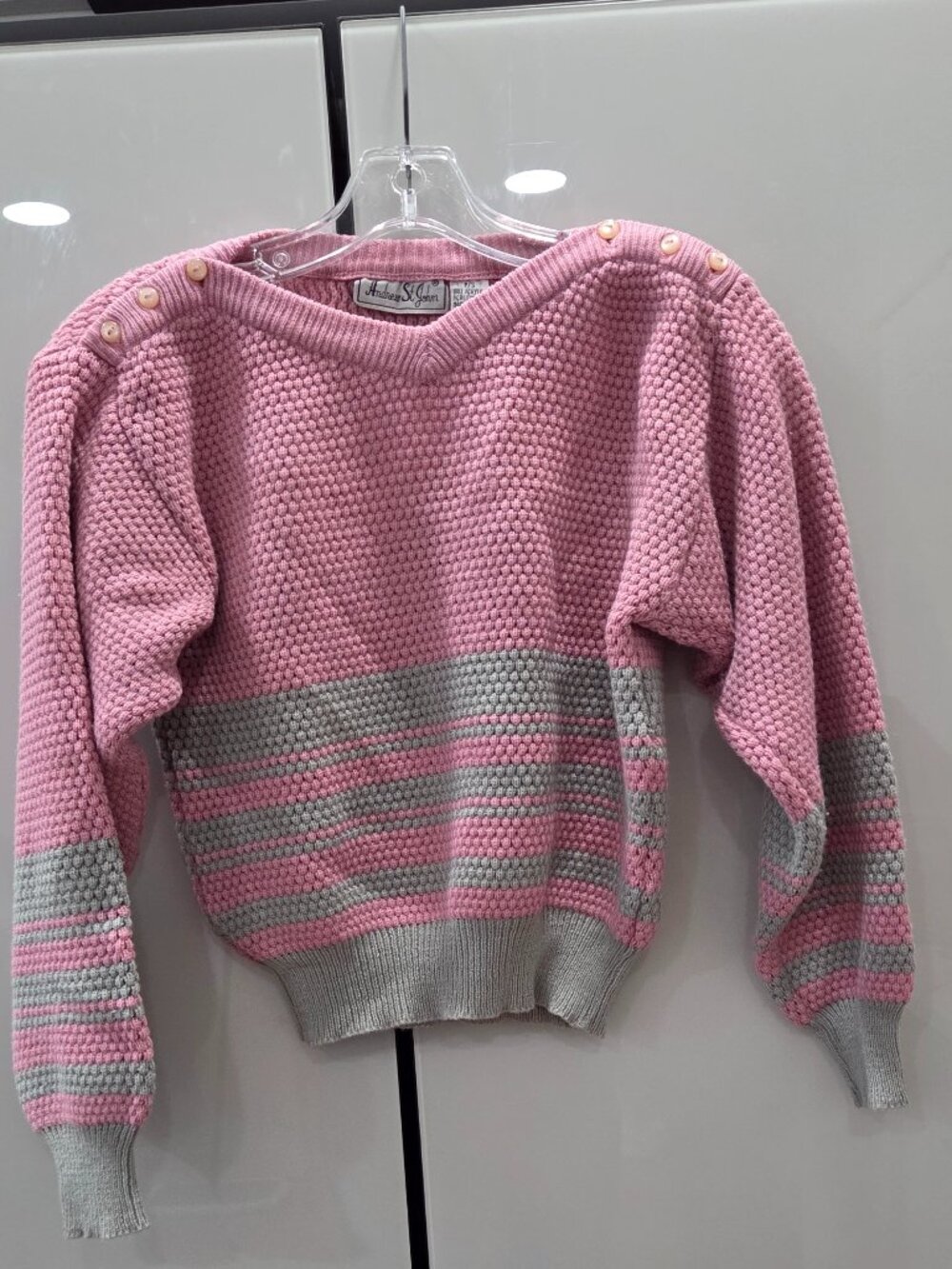 Retro/vintage dusty rose-pink and grey textured knit sweater